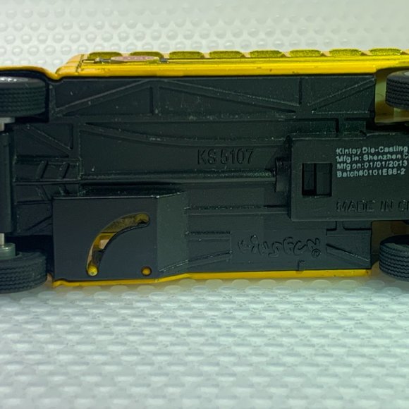 Kinsfun - Yellow School Bus - Door Opens - 5'' - Picture 7 of 8